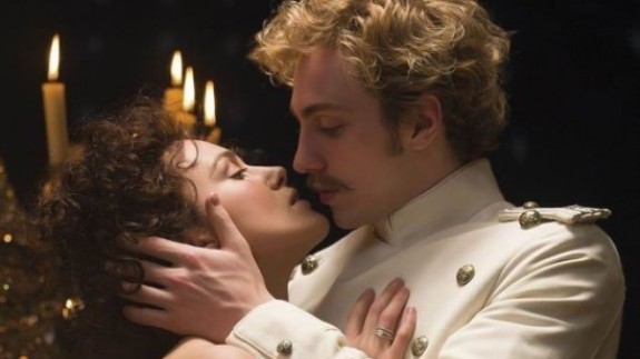 É a primeira vez que esse filme de 130 minutos, dirigido pelo britânico Joe Wright (autor de "Orgulho e Preconceito", em 2005, também estrelado por Keira Knightley, e "Desejo e Reparação", de 2007), é apresentado no exterior | Divulgação