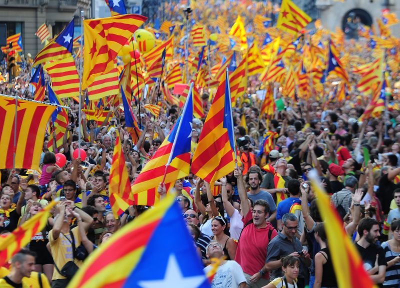 Manifestantes marcharam em Barcelona pela independência da Catalunha | AFP Photo/Lluis Gene