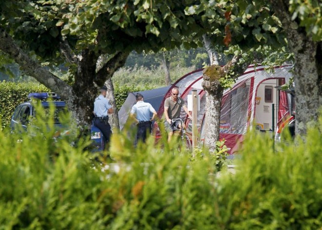 Polícia francesa bloqueou o acesso ao camping onde ocorreu a chacina | Reuters/Robert Pratta