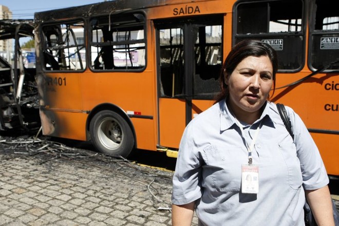 Zenilde Cardoso trabalha há dois anos na linha Cabral-Portão. Segundo ela, ônibus estava com poucos passageiros para o horário |