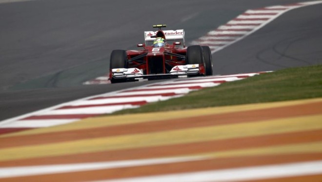 O brasileiro Felipe Massa fez o 6º melhor tempo e fecha a terceira fila para a Ferrari. | 