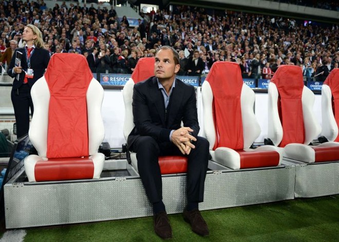 O técnico do Ajax, Franck de Boer, antes da partida |