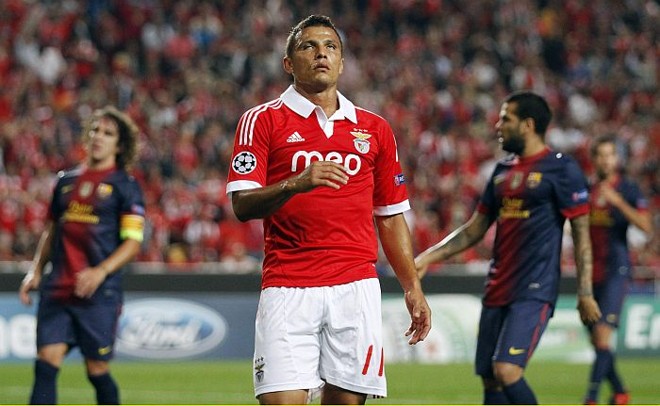 Brasileiro Lima lamenta oportunidade perdida na derrota do Benfica para o Barcelona | 