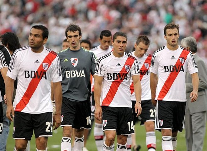 Jogadores do River Plate lamentam o empate com o Boca Juniors | 