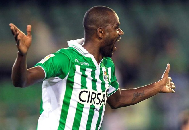 O brasileiro Paulão foi o autor do primeiro gol do Betis sobre a Real Sociedad | Eduardo Abad / EFE