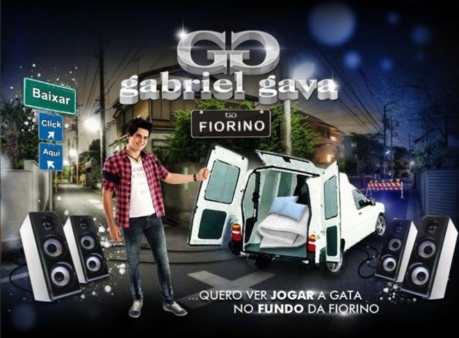 De Land Rover é fácil, é mole, é lindo / Quero ver jogar a gata no fundo da Fiorino... / Motor 1.6, bebendo igual um pagodinho / Peguei da firma e os donos nem sabem que eu to curtindo / Corneta tá torando, grave empurrando tudo / Twitter balanceado, as menina chegando junto.