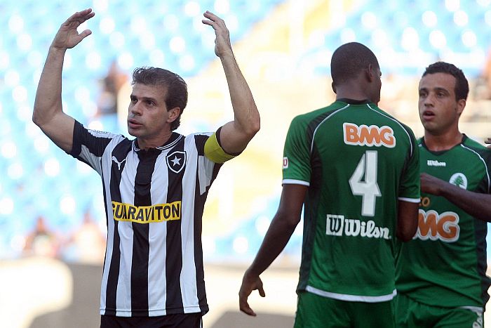 Mesmo sem marcar gol, Túlio se disse muito feliz em reencontrar a torcida botafoguense no amistoso com o Boa Vista | Marcelo Santos / AGIF