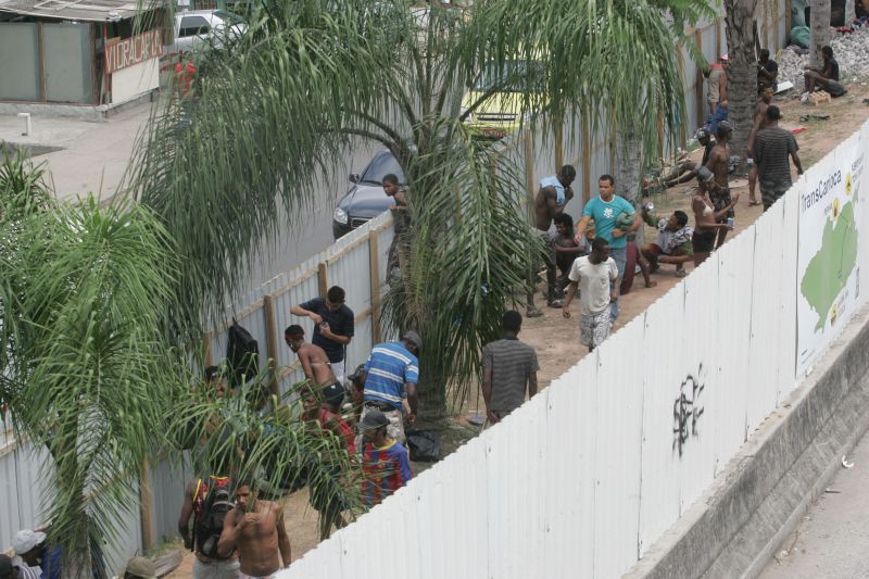 Alvo foi canteiro de obras embaixo de um viaduto, que virou ponto de consumo da droga | Alessandro Costa/ Agência O Dia