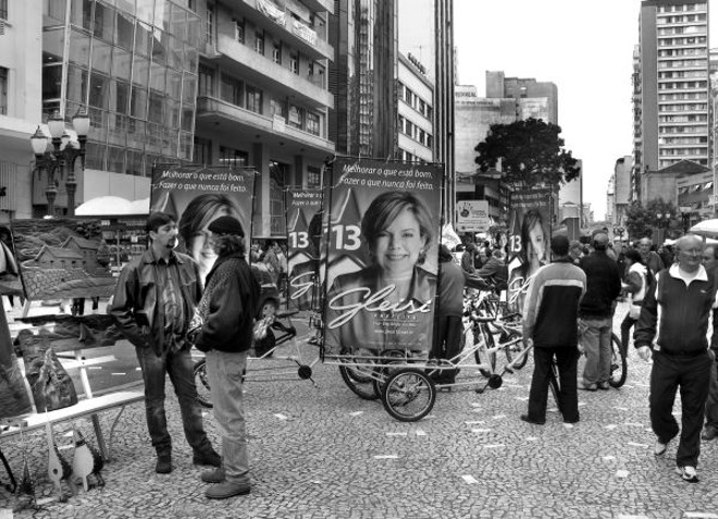 A Boca Maldita agitada num sábado antes de eleições, em passado recente |