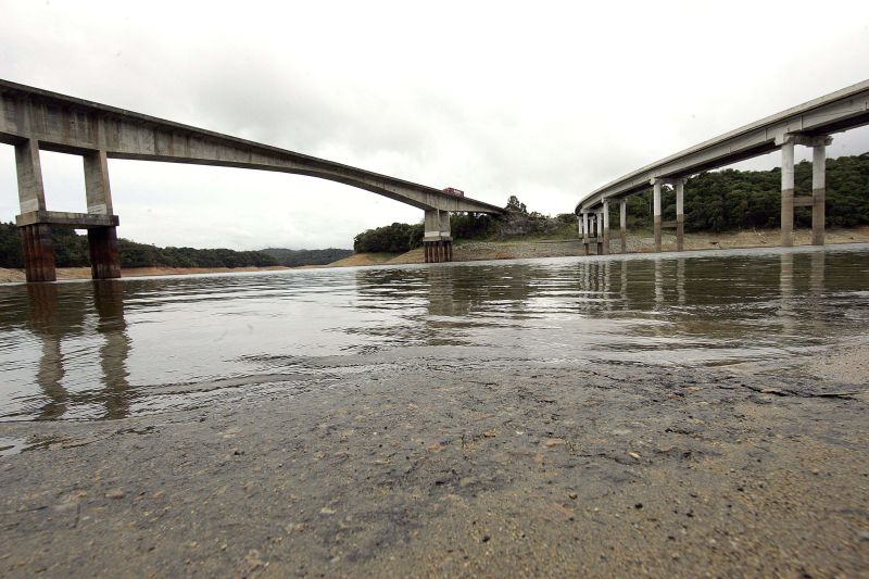Ponte sobre represa está em reforma | Valterci Santos/Arquivo/ Gazeta do Povo