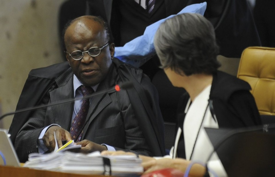 Joaquim Barbosa classificou como um "escracho" a intenção da defesa de parte dos réus do mensalão de recorrer das condenações à cortes internacionais | Fabio Rodrigues Pozzebom / Agência Brasil