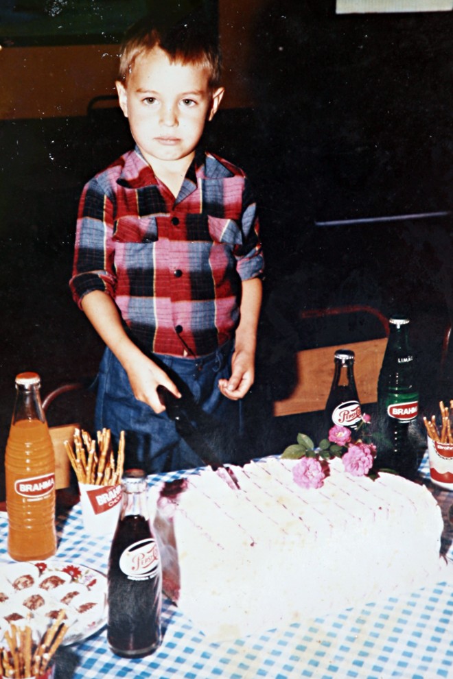 Rafael Nunes passou a infância em Tenente Portela (RS), onde nasceu. Menino já era vaidoso, segundo os pais |