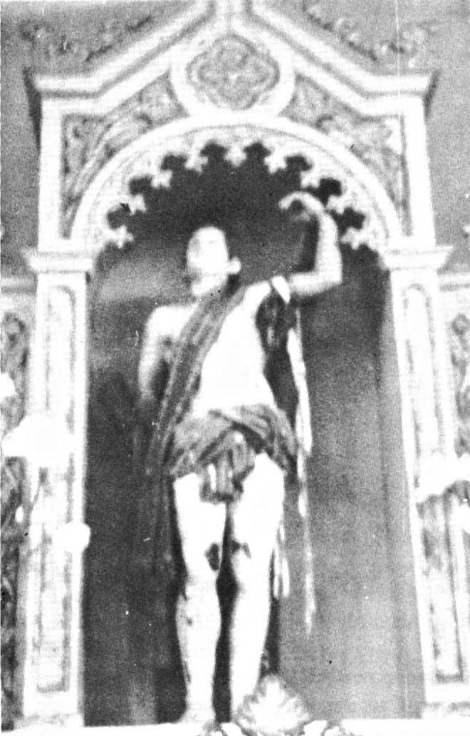 Orações e imagens sacras indicam a devoção dos camponeses: eles atribuíam a São Sebastião o comando de um exército celestial, que asseguraria a vitória do movimento |