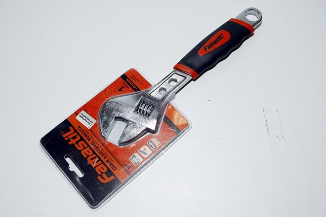 Chave inglesa: é importante para reformas hidráulicas nas cozinhas e banheiros. Chave de inglesa: R$ 20 a R$ 60 |