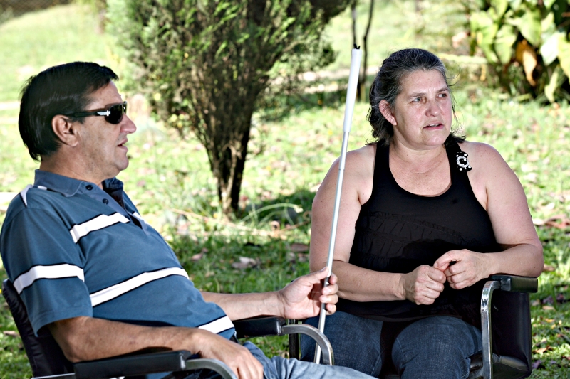 José e Edit em sua casa em Colombo: Rafael fugiu de quatro internações | Felipe Rosa/ Gazeta do Povo