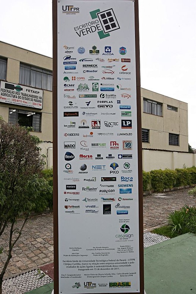 O Escritório Verde foi construído sem que a UTFPR precisasse investir dinheiro. Empresas parceiras do projeto forneceram materiais e serviços |