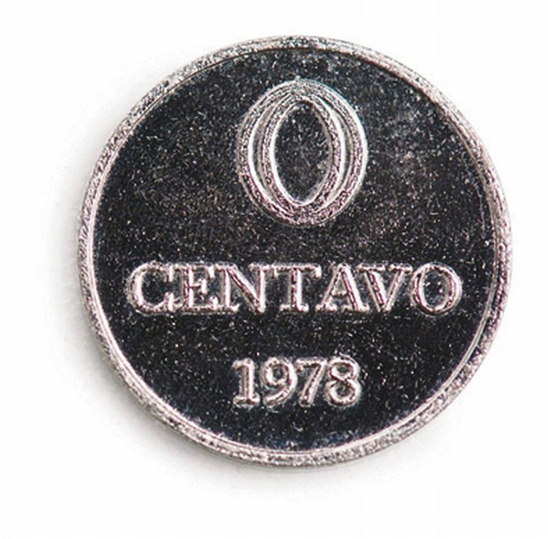 Obras de Cildo Meireles e Hélio Oiticica (abaixo): recorte do movimento Pop Art no Brasil e Argentina e reflexão sobre a ditadura | Reprodução