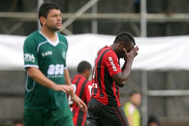 Manoel lamenta chance perdida no empate como Guarani | 