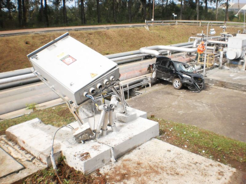  | Motorista invade refinaria