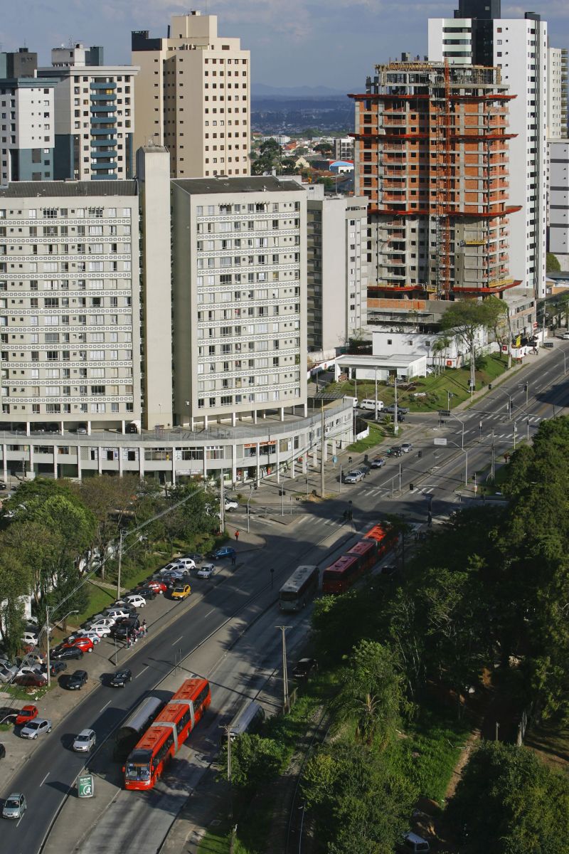 Disputa entre agentes financeiros gera prazos maiores e parcelas menores no financiamento | Daniel Castellano/ Gazeta do Povo