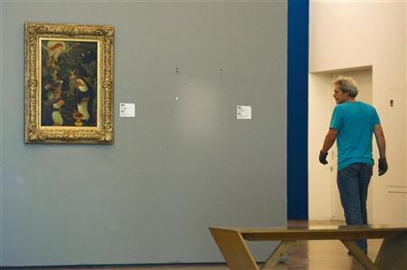 Local vazio na parede marca o lugar onde estava uma pintura de Henti Mattise, que foi roubada, no museu Kunsthal, em Roterdã | REUTERS/Robin van Lonkhuijsen