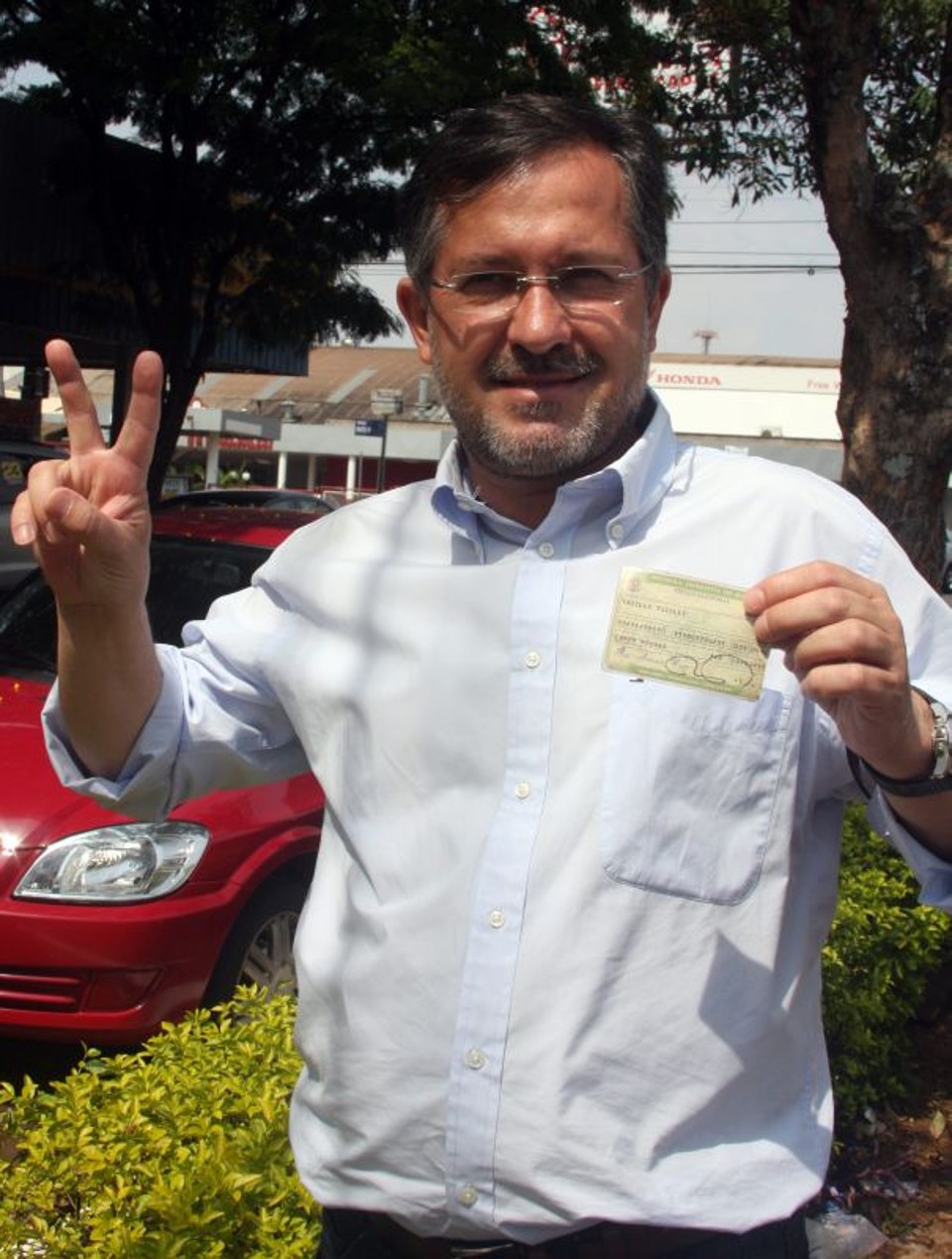 Tauilo Tezelli (PPS) foi o primeiro a votar | Carlos Ohara