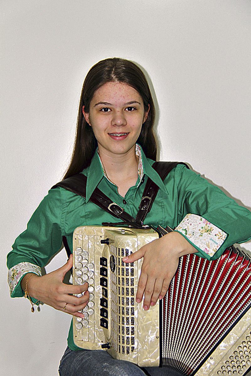 Maryanne Francescon vai disputar o campeonato mundial de acordeão nos EUA | Divulgação