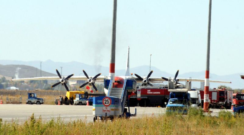 Avião foi forçado a aterrissar na cidade oriental de Erzurum para realizar uma inspeção | AFP Photo/Stringer