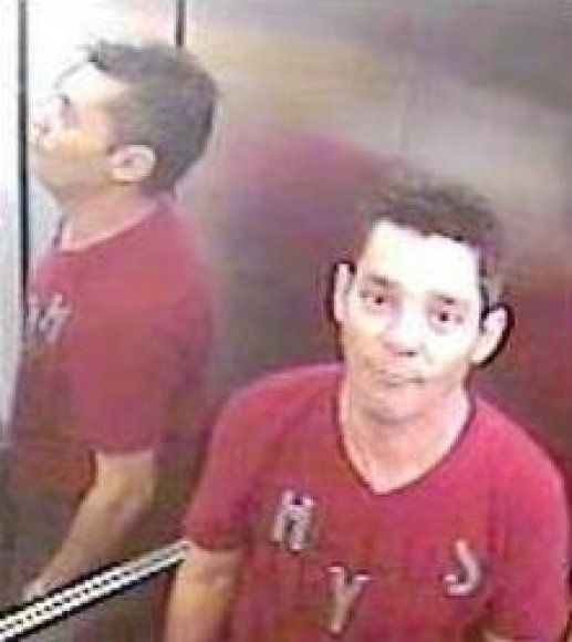 Imagem captada em elevador | Reprodução Facebook