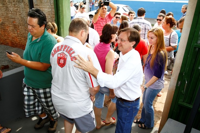 Alexandre Kireeff (PSD) chega para votar no segundo turno, no Colegio Nossa Senhora de Lurdes | 