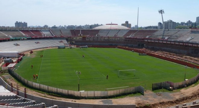 O Beira-Rio, em Porto Alegre, que continua recebendo os jogos do Internacional, tem 39% das intervenções concluídas | 