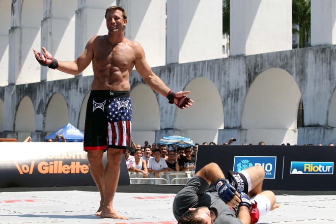 Stephan Bonnar abre o sorriso treinos abertos do UFC Rio 3 | 