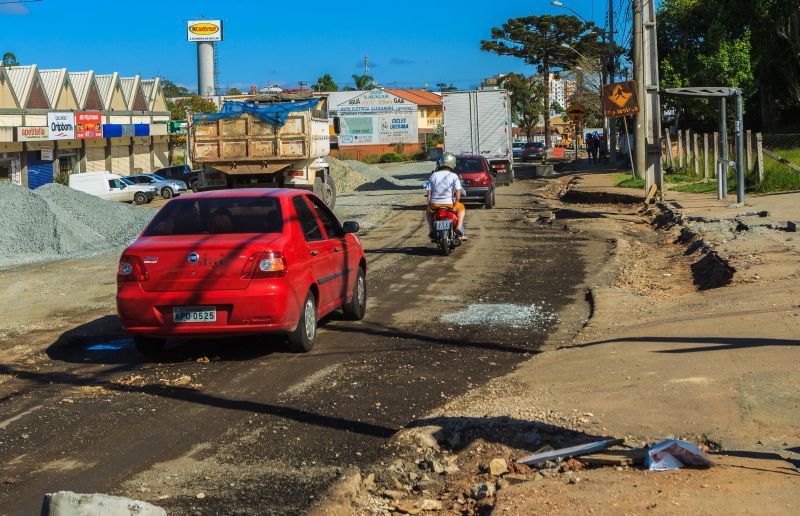 A revitalização da Av. Salgado Filho constava no sistema como obra paralisada, porém as intervenções já estão sendo realizadas | Antônio Costa/Gazeta do Povo