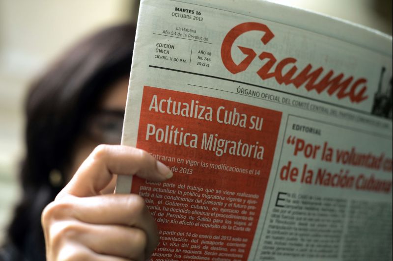 Jornal oficial do governo cubano anunciou as mudanças na política migratória do país | AFP Photo/Adalberto Roque