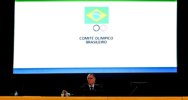 Nuzman discursa após mais uma vitória nas urnas: presidente do COB pelo menos até os Jogos Olímpicos do Rio | Antonio Scorza/ AFP