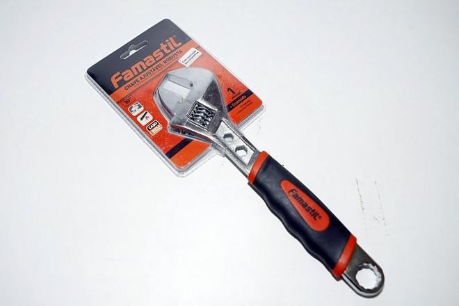 Chave inglesa: é importante para reformas hidráulicas nas cozinhas e banheiros. Chave inglesa: R$ 20 a R$ 60 |