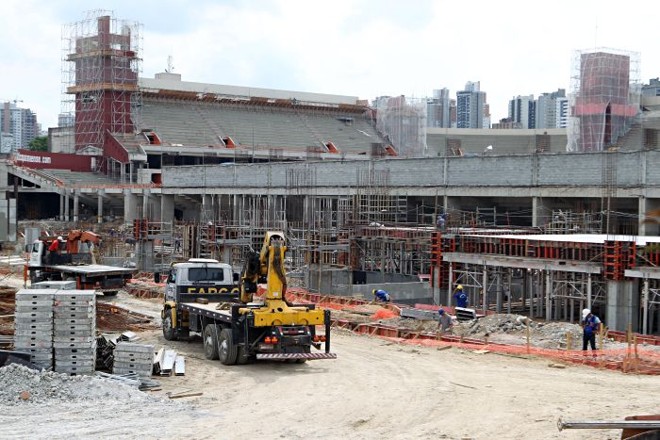 Imagens das obras na Arena nesta segunda-feira (22/10) | 