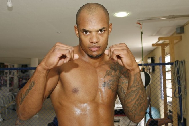 Novato aos 29 anos de idade, Rodrigo Cavalheiro mira o UFC | 