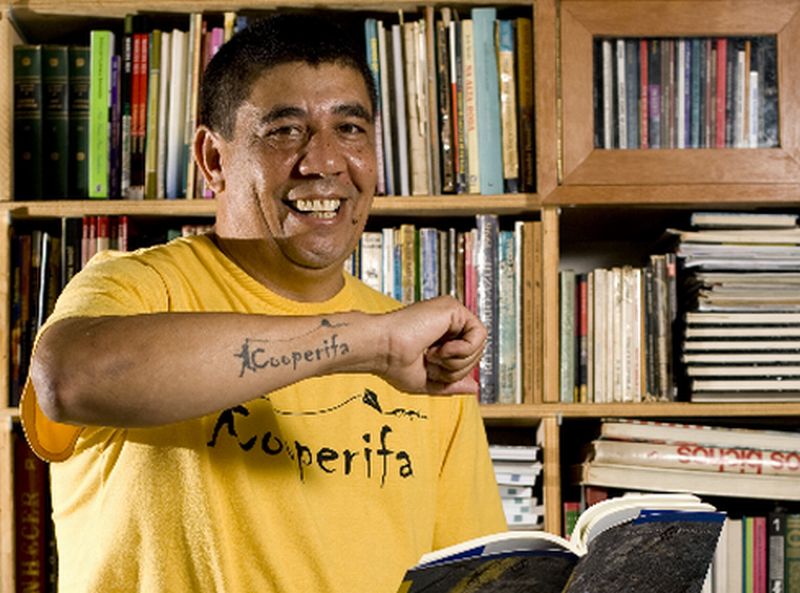 Sérgio Vaz, idealizador da Cooperifa: declamação de versos vira movimento na periferia de São Paulo | Fabio Braga/ Folhapress