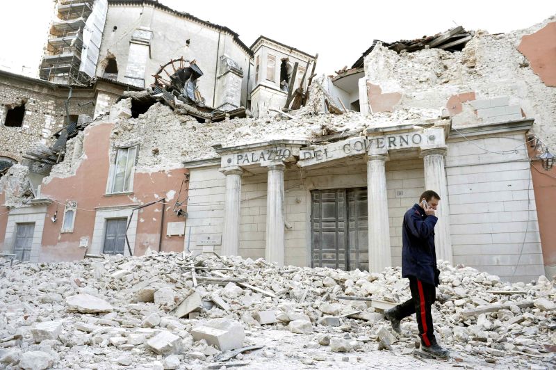 Prédios foram destruídos após o terremoto de 2009 | Alessandro Bianchi/ Reuters/ Arquivo