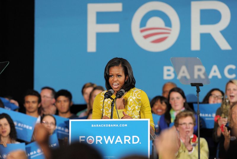 Michelle Obama fala durante evento de campanha em Ohio, nesta segunda-feira (15) | Jewel Samad/ AFP