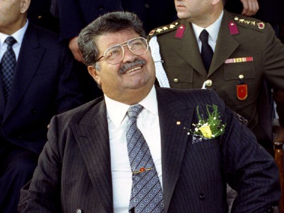 Turgut Ozal é visto em foto de arquivo, tirada em janeiro de 1993 | Reuters/Fatih Saribas/Arquivo