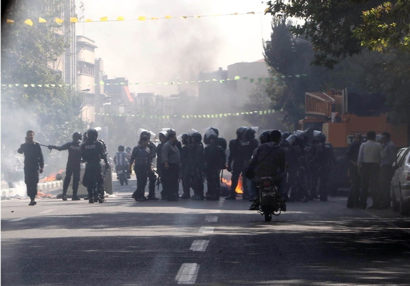 Protesto foi causado pela desvalorização da moeda iraniana | AFP