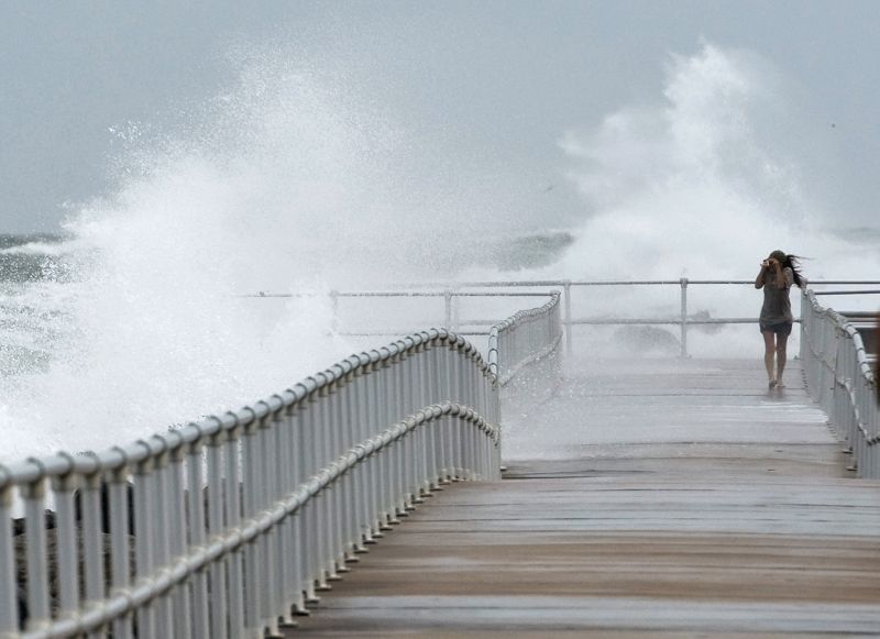 Furacão causa efeitos na costa da Flórida | Steve Nesius/ Reuters