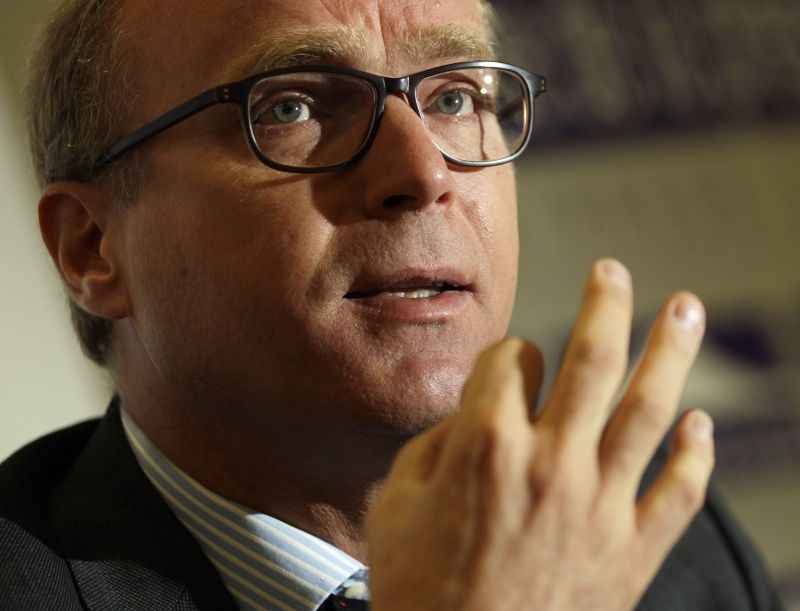 Valentin Zellweger, chefe do departamento de direito internacional do ministério suíço, anunciou o bloqueio | Reuters/Denis Balibouse