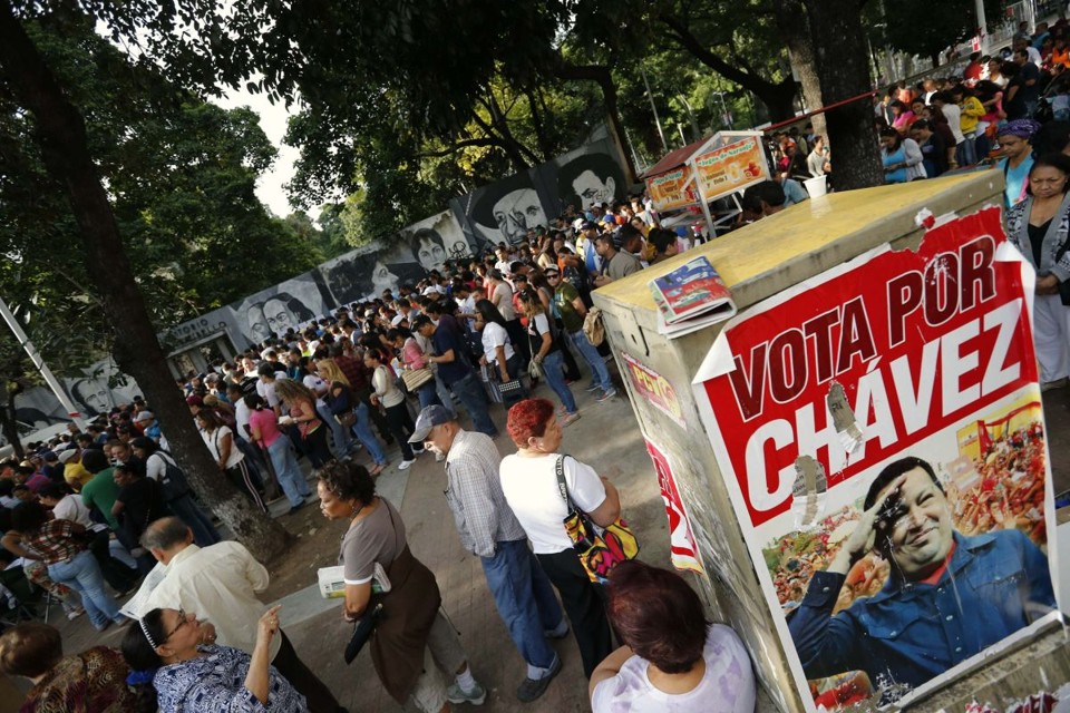 Cerca de 19 milhões de eleitores estão convocados neste domingo às urnas para as eleições presidenciais | Jorge Silva / Reuters