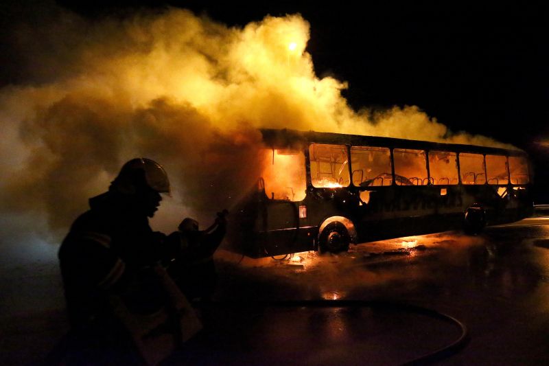 Dois ônibus foram incendiados em Florianópolis | Diário Catarinense/Cristiano Estrela