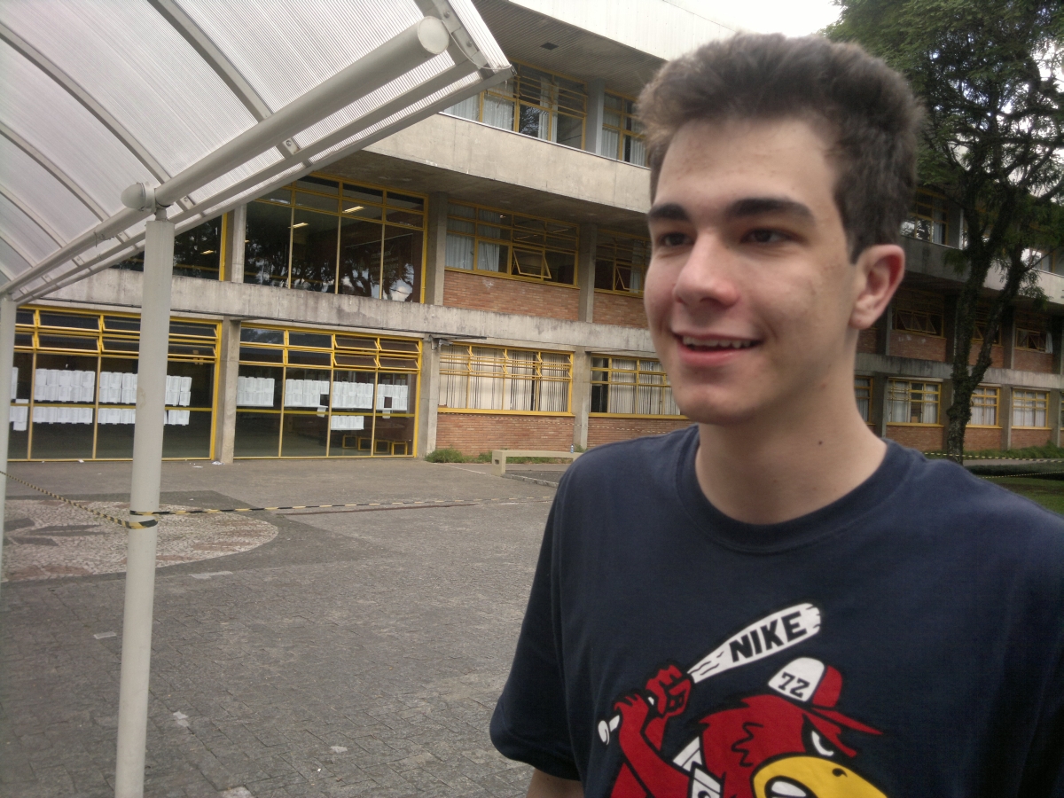 Vinícius foi pego de surpresa com o rigor das questões de Biologia. | Viviane Favretto / Gazeta do Povo