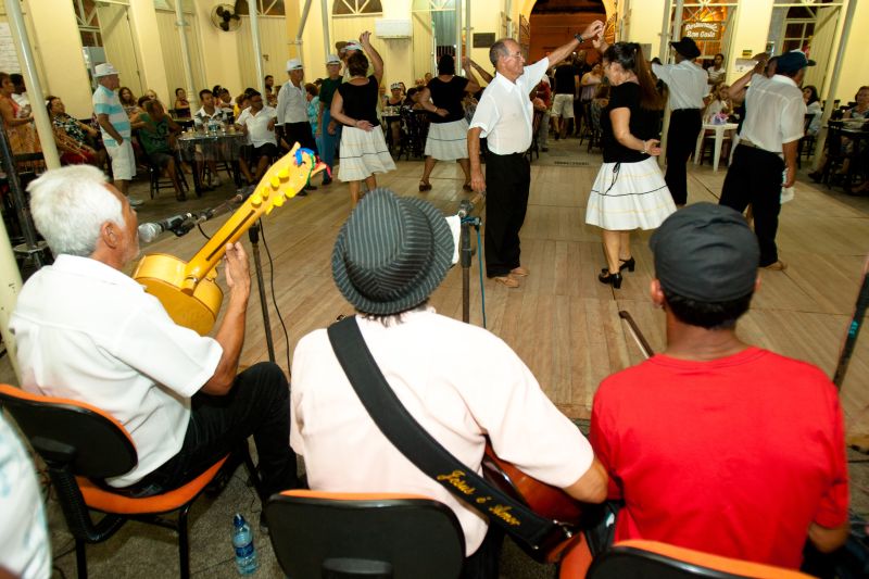 Baile de Fandango no Mercado do Café, uma tradição em Paranaguá, no litoral do PR | Henry Milleo / Agencia de Noticias Gazeta do Povo