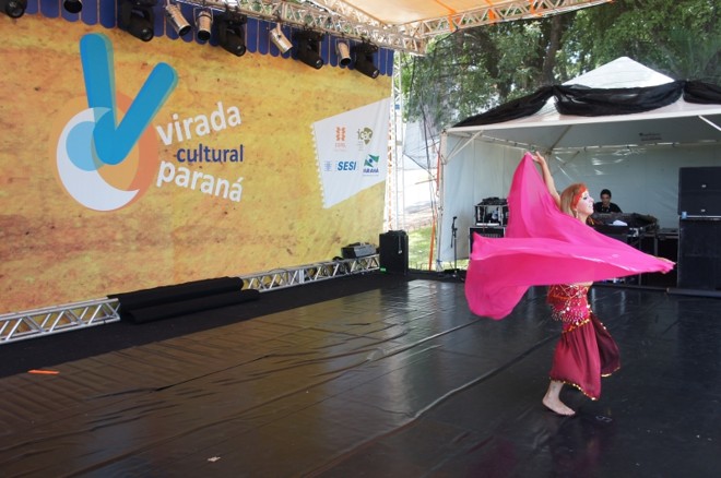 Apresentação de dança do ventre foi uma das atrações da Virada | 